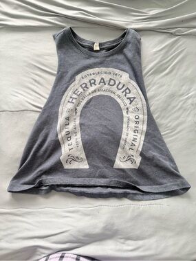 Graphic Muscle Tank - Gray